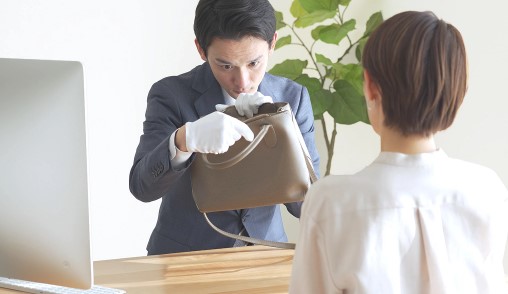 Authenticated pre-owned accessories